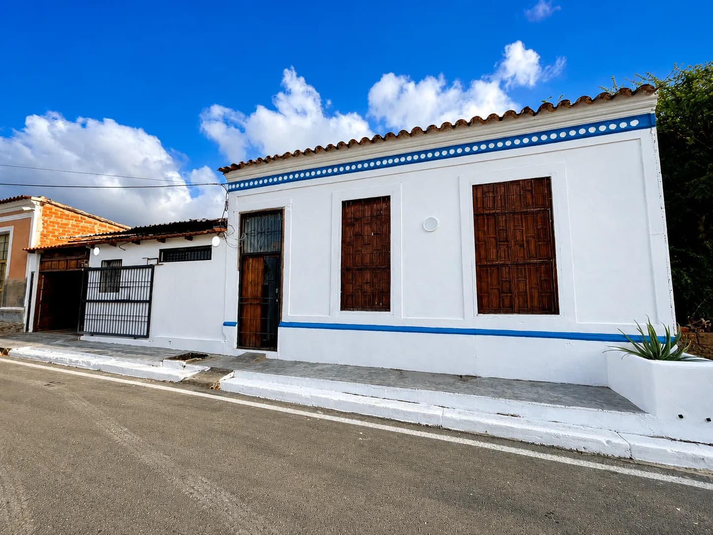 Casa Colonial with Sea Views at Playa Zaragoza