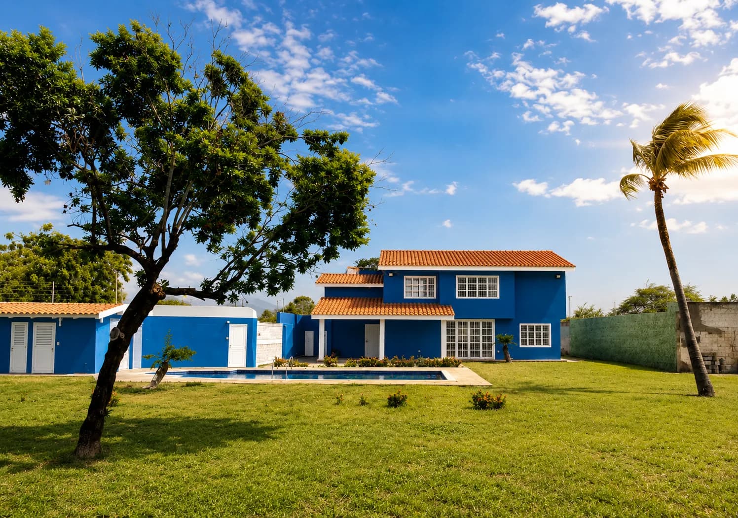 Casa Juangriego – Five-Bedroom House with Pool on a 2,300 m² Plot