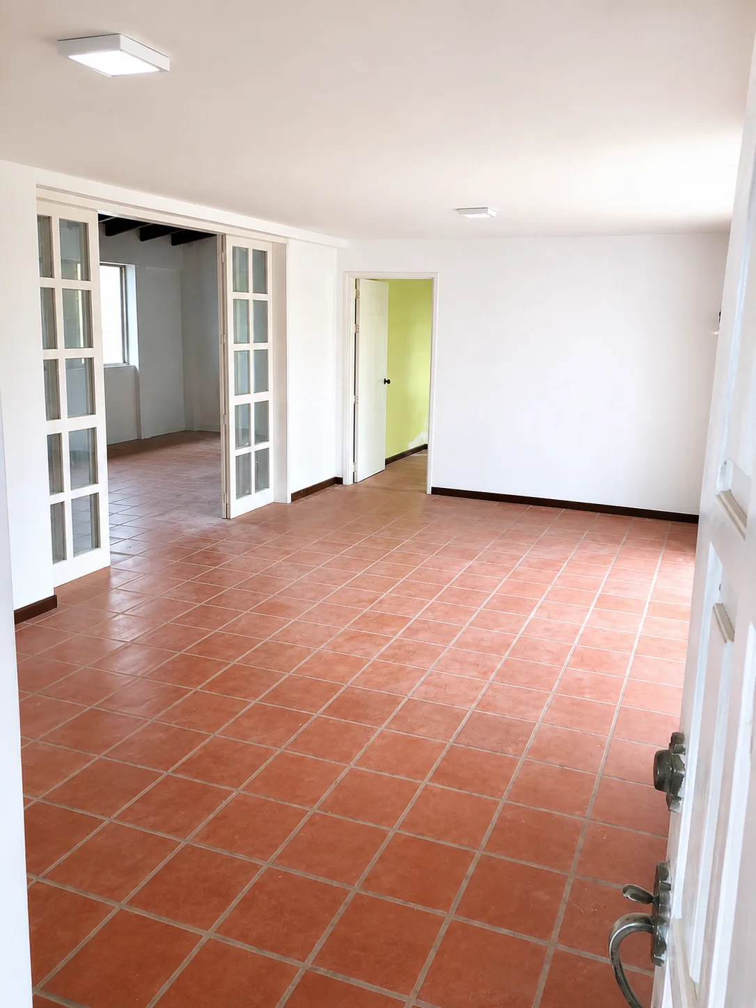 Casa Juangriego – Five-Bedroom House with Pool on a 2,300 m² Plot - Image 4